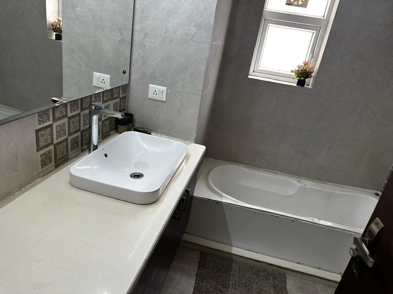 Luxury Living Expert Fully Furnished Apartments Gurgaon
